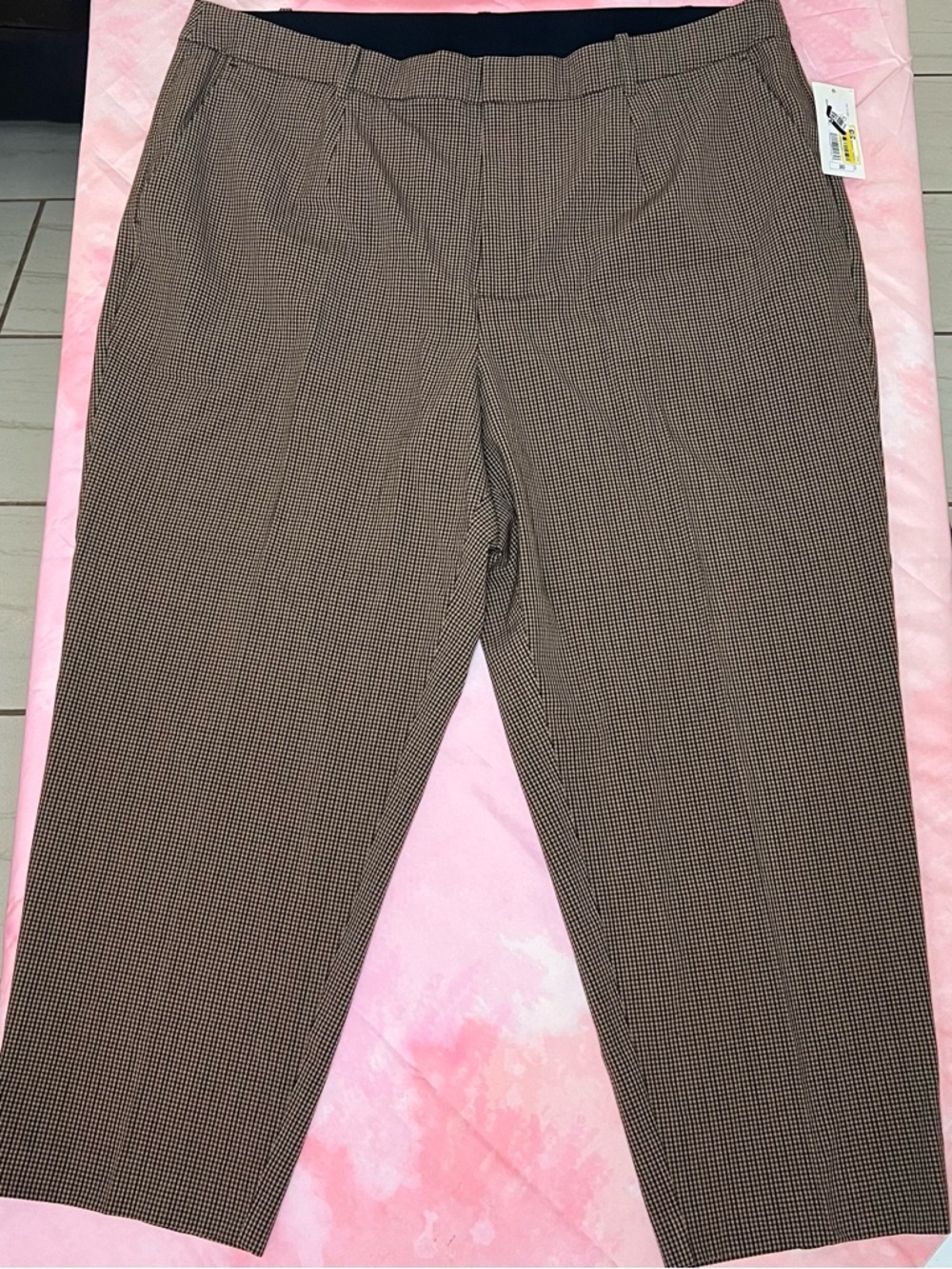 NWT Women's Tapered Ankle Pants - A New Day™ Brown Plaid SIZE 20 - Picture 3 of 8